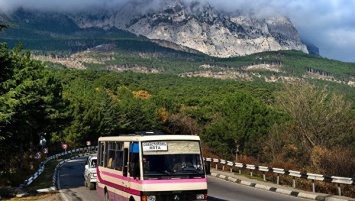 Новые автостанции, автобусные кассы в аэропорту и круглосуточные рейсы: Крым готовится к сезону