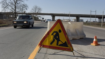 В Крыму с 1 апреля приступают к нанесению разметки на отремонтированных дорогах