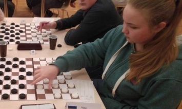 Юные шашисты из Каменского получили награды на чемпионате Украины