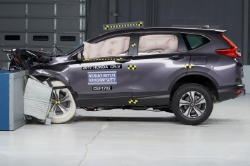 Новая Honda CR-V 2017 покорила ужесточенную программу тестов на безопасность IIHS