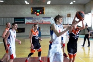 Ялтинские девушки - вице-чемпионки Крыма по баскетболу