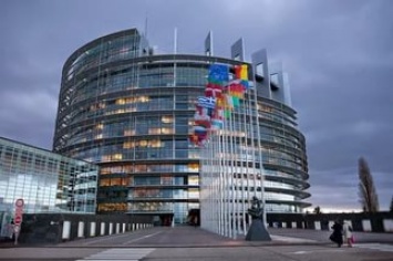 Европарламент - ящик-касса крайне правых партий