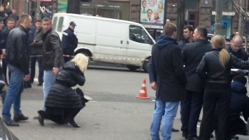 Жена Вороненкова приехала к месту его убийства и упала в обморок (фото)
