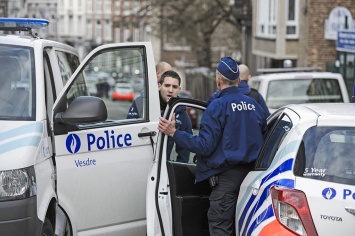 В бельгийском Антверпене полиция мужчина пытался наехать на толпу пешеходов
