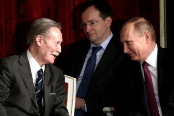 Путин посетил спектакль «Последняя жертва» в Малом театр е