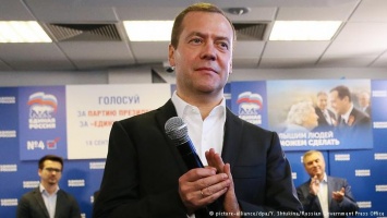 КПРФ запускает парламентское расследование против Медведева