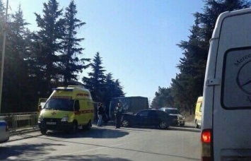 Крупная авария около Ялты вызвала многокилометровую пробку