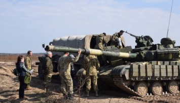 Два фильма о войне снимают на базе танковой бригады на Черниговщине