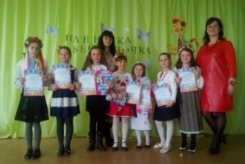 В школе поселка Шевченко провели развлекательную программу «Панночка - весняночка»