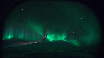 Пассажирский самолет впервые отправился "на охоту" за полярным сиянием