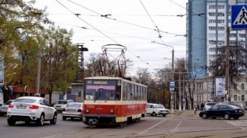 В Одессе ДТП: маршрутка не поделила дорогу с трамваем