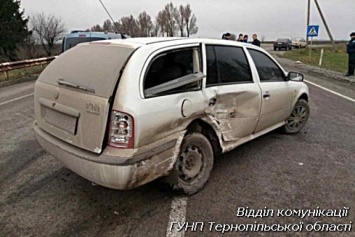В Тернопольской области пьяный водитель протаранил полицейский автомобиль