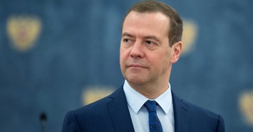 Медведев поздравил работников культуры