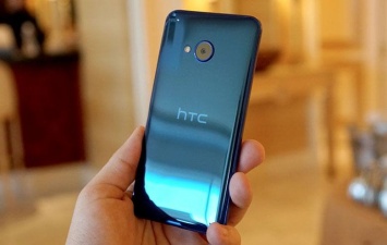 На рынок России поступил смартфон HTC U Play
