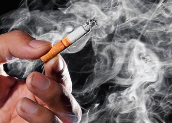 Ученые: большинство курильщиков являются малообеспеченными