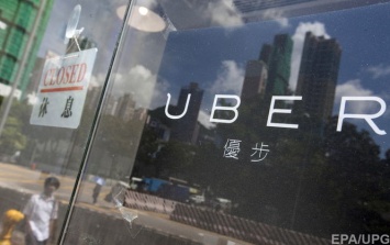 Uber приостановила испытания беспилотных автомобилей после аварии