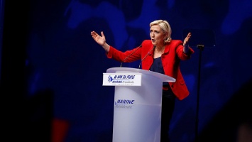 Марин Ле Пен предрекла "смерть" Евросоюзу
