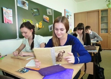 В Украине хотят исключить из школьной программы изучение творчества Достоевского и Толстого