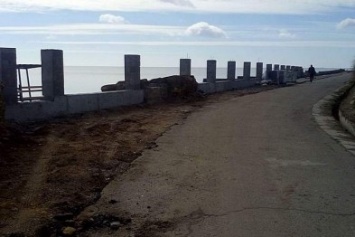 В Одессе на пляже Большого Фонтана приступили к строительству (ФОТО)