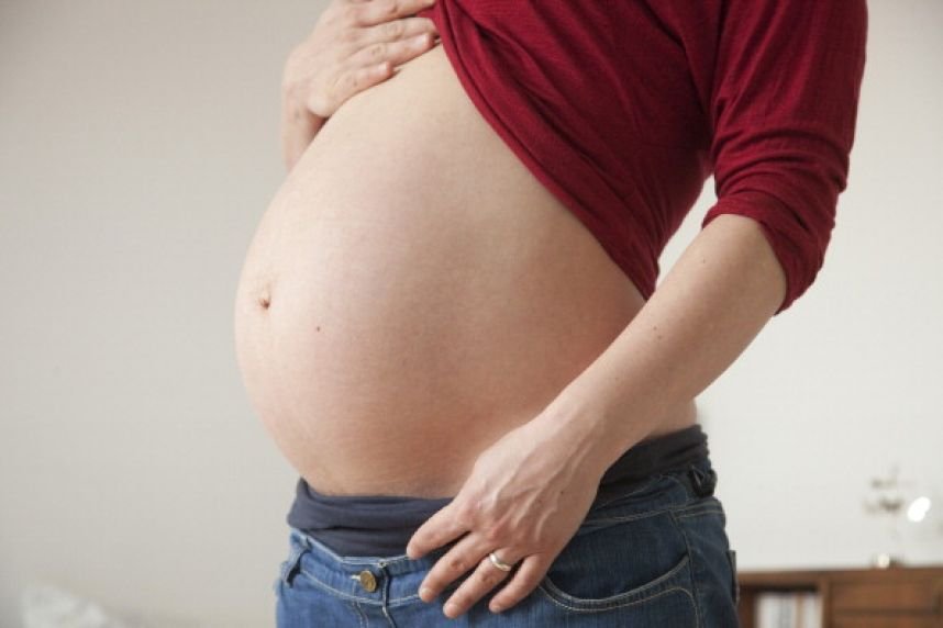Женщина беременела 13 раз ради условного срока