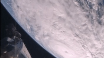 НАСА показало, как разрушительный циклон "Дебби" выглядит из космоса