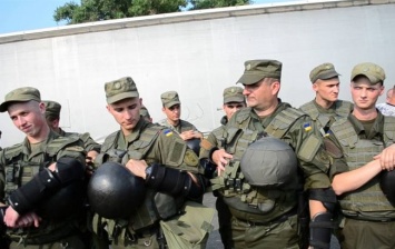 МВД усилило безопасность дипломатических представительств в связи с обстрелом консульства в Луцке