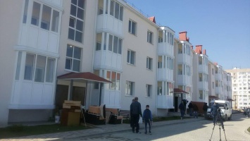 Получившие от государства новое жилье жители Керчи недовольны цветом обоев - журналистка