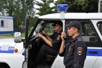 В Симферополе полицейские ехали на бытовую ссору, а в итоге нашли наркотики (ФОТО)