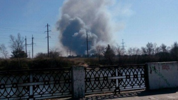 Город в Запорожской области окутало черным дымом