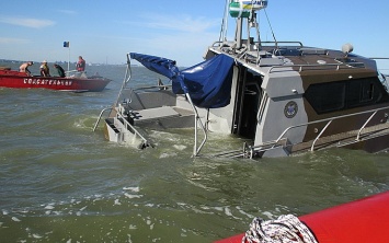 Боевая единица ВМС Украины взорвалась в Азовском море