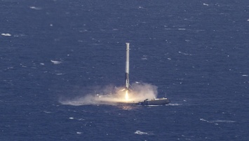 Falcon 9 с многоразовой первой ступенью успешно запустила спутник SES-10