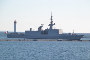 Союзник: в Одессу прибыл французский ракетный фрегат «Лафайет»