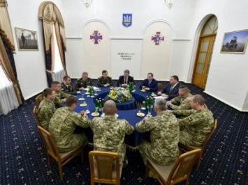 Военные призвали Президента Украины возобновить военные суды