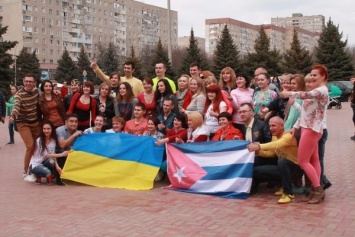 Южноукраинцы присоединились к флешмобу в честь Международного дня сальсы