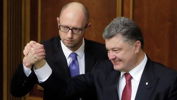 Луценко: "Порошенко ведет переговоры с Яценюком о совместном участии в выборах"