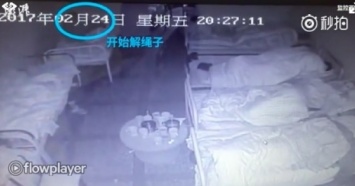 В Китае душевнобольной убил трех человек палочками для еды?