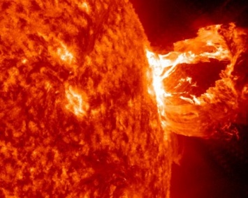 В NASA зафиксировали три вспышки на Солнце