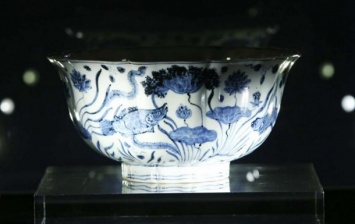 Чашу из китайского фарфора продали на аукционе за $30 млн