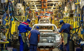 В Петербургt продажи авто упали до уровня 2011 года после закрытия завода GM