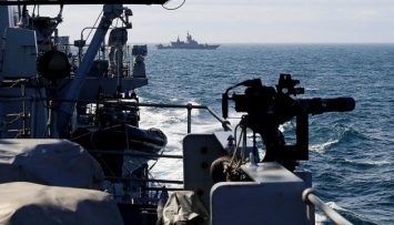ВМС Британии сопроводят российские корабли через Ла-Манш