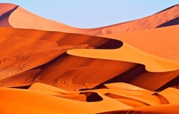 Пустыня Намиб - земля, которая прекрасно воплощает в себе мощь и силу природы(ФОТО)