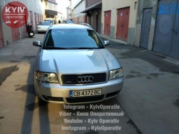 Дерзкий угон: у киевлянина похитили авто на глазах
