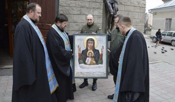 Маразм крепчал: Украинская раскольническая «церковь» ввела икону в память о разгроме под Дебальцево