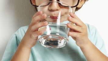 Ученые: Стерильно чистая вода вызывает астму у детей