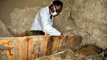 В Египте обнаружили гробницу с древними мумиями, которым по 3,5 тысяч лет