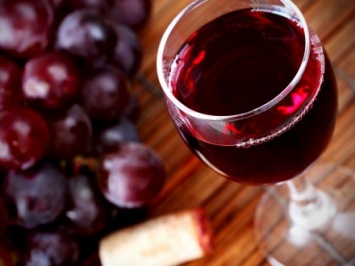 Красное вино защищает женщин от сердечной аритмии - ученые