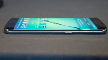 Эксперты: Стеклянный корпус Samsung Galaxy S8 усложняет ремонт