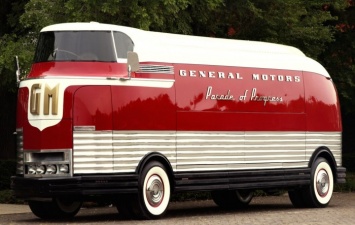 GM Futurliner - футуристический автобус из прошлого, который продали за 4 миллиона долларов