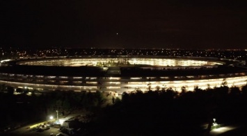 В Сети появились великолепные ночные снимки почти завершенного кампуса Apple Park