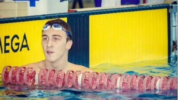 Каменчанин Денис Костромин сенсационное выступил на кубке Украины по плаванию